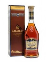 Կոնյակ Արարատ Ախթամար 10տ 0.5լ 
